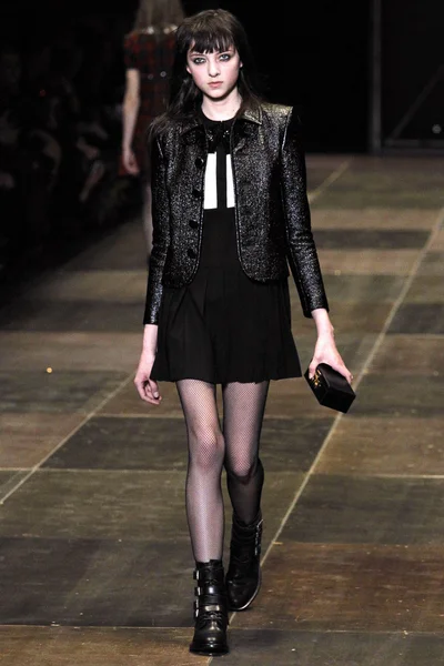 Look 12